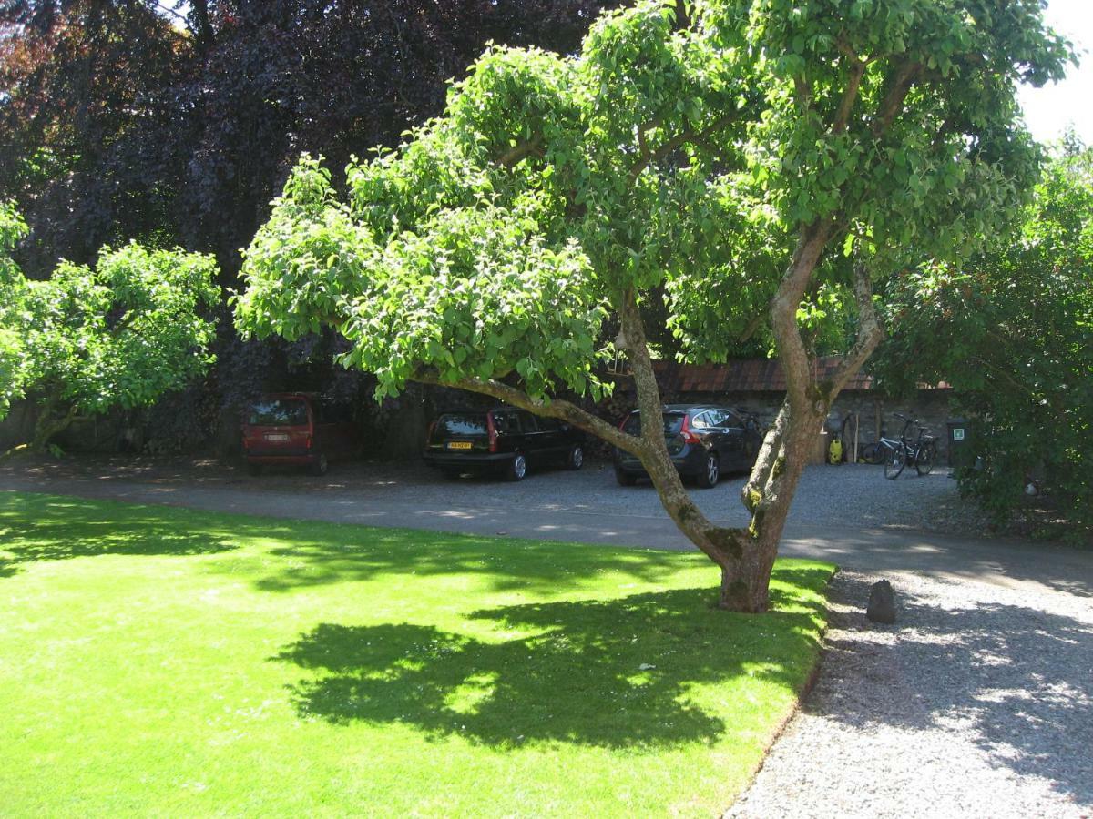 Chambre D'Hotes Les Augustins - Parking Securise - Borne De Recharge Huy Exterior photo